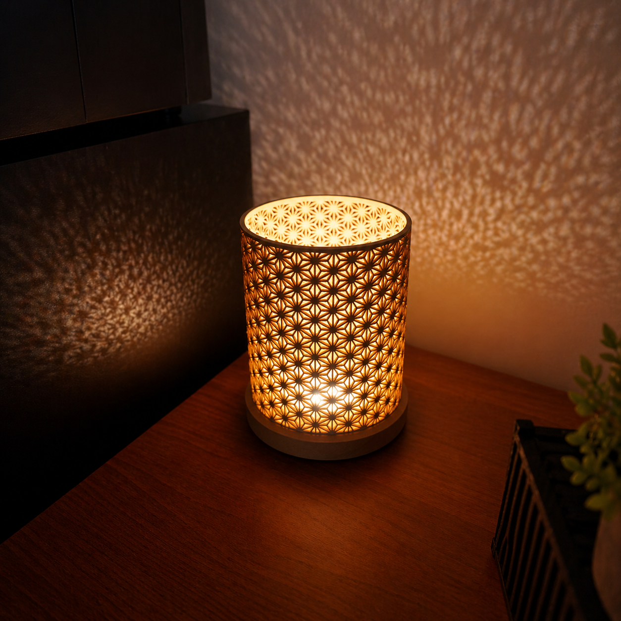 Kumiko Pattern LED Lamp – Ambient Wooden Glow
